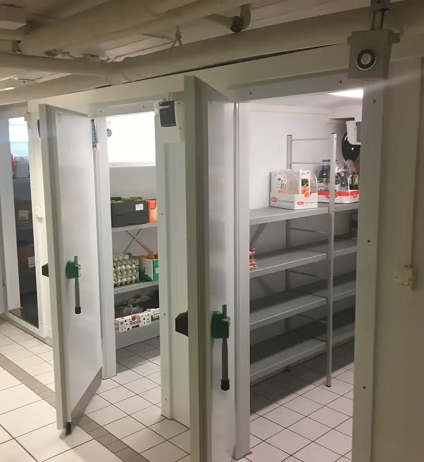 Montering av kjøleromsdør fra Svalinn – profesjonell kuldemontør Oslo